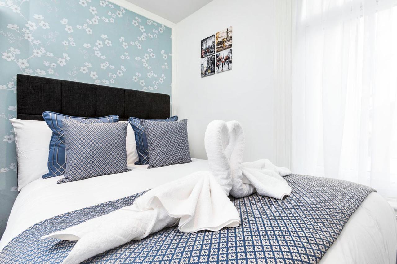 Oyo Orchid Apartments إيلفورد المظهر الخارجي الصورة