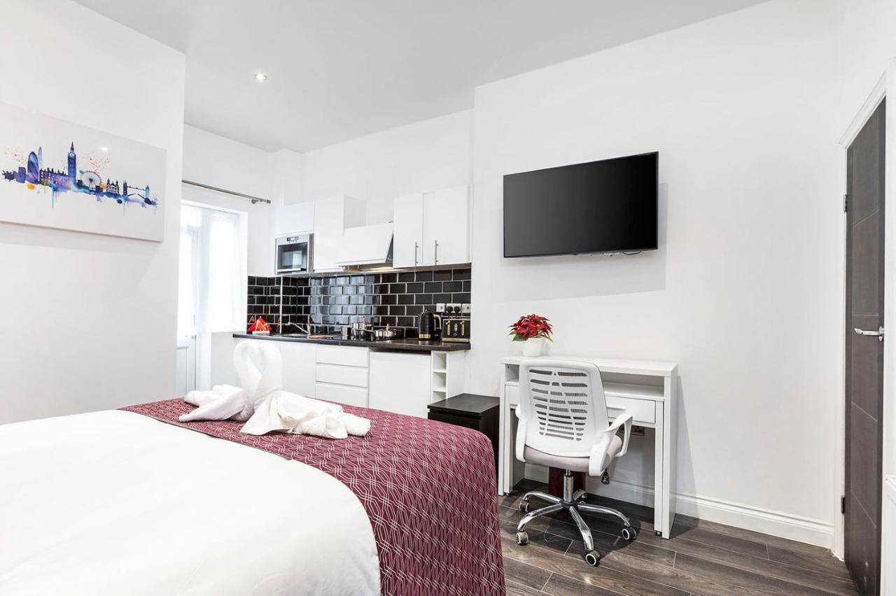 Oyo Orchid Apartments إيلفورد المظهر الخارجي الصورة